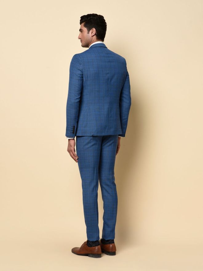 Suits